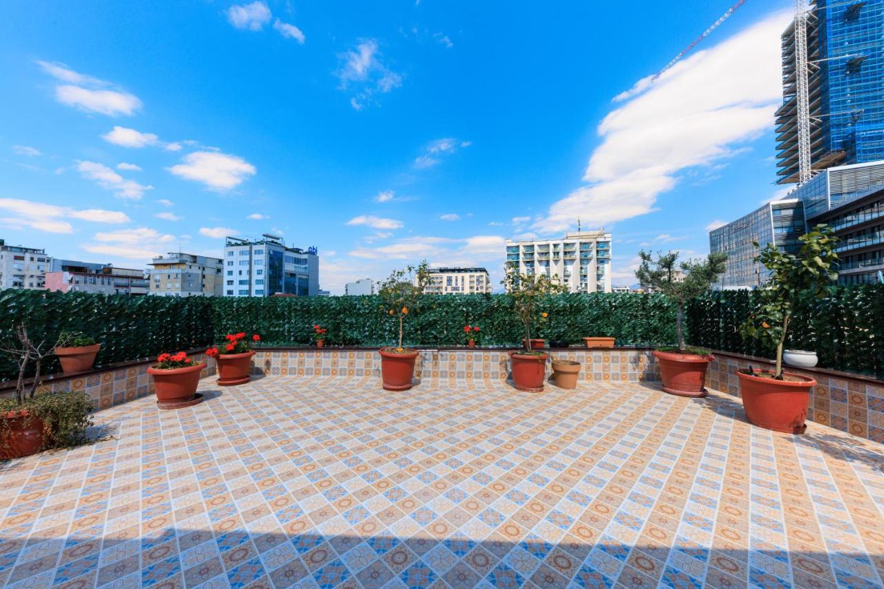 Syncron Centre Skyline Rooftop Tirana Apartments Exteriér fotografie